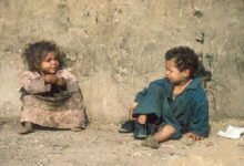 إذا كان لنا أقارب فقراء: أب أو أم أو أخت أو ما اشبه، فهل نعطيهم من العشور؟